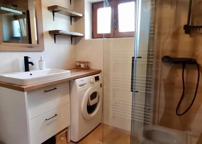 Robinson House Vitane Villa