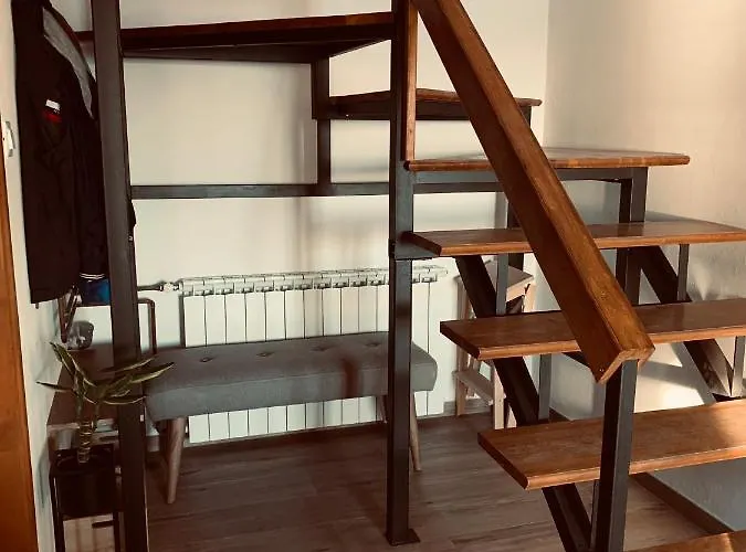 Robinson House Vitane