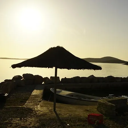 Robinson House Vitane *