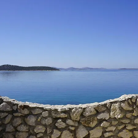 Robinson House Vitane Villa *