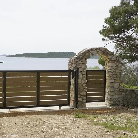 Robinson House Vitane Villa Tkon